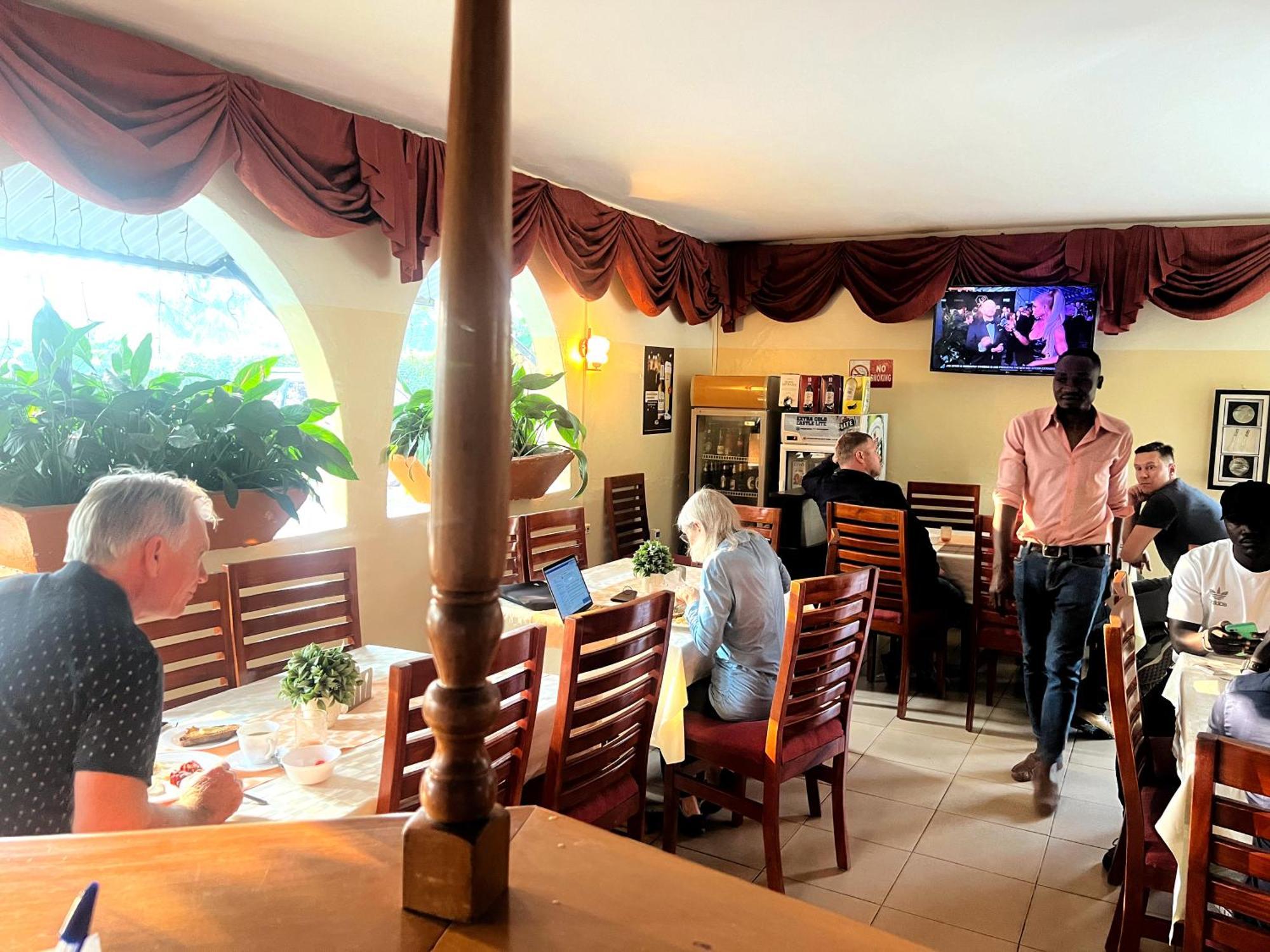 Sunset Hotel Entebbe Exterior foto